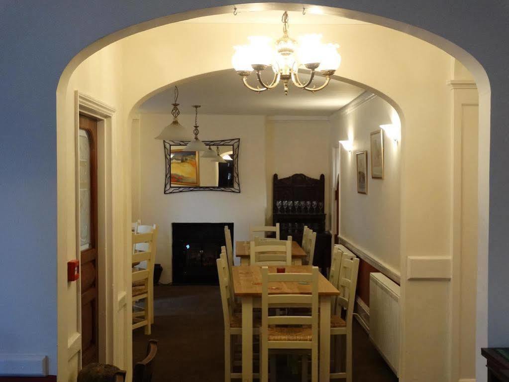 The Red Lion Hotel Oakford Eksteriør bilde
